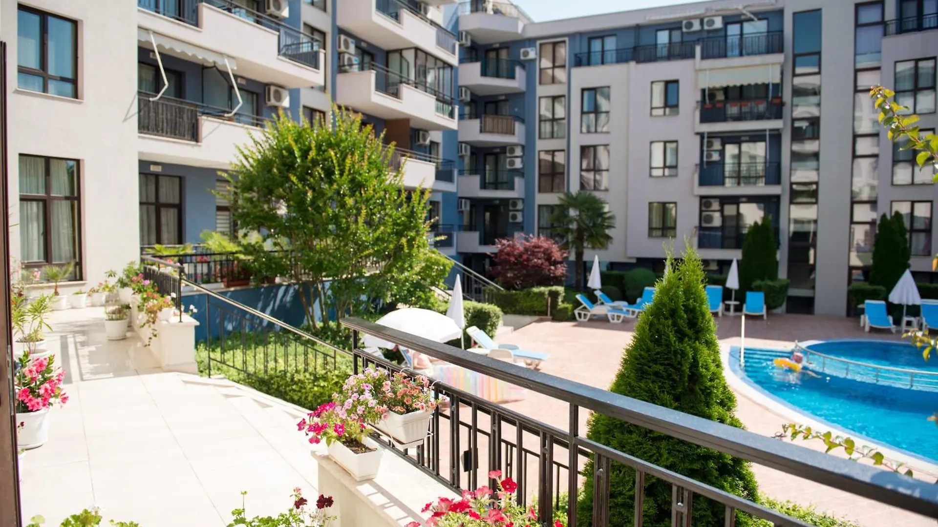 Apartment In Amphora Palace Aparthotel 바르나